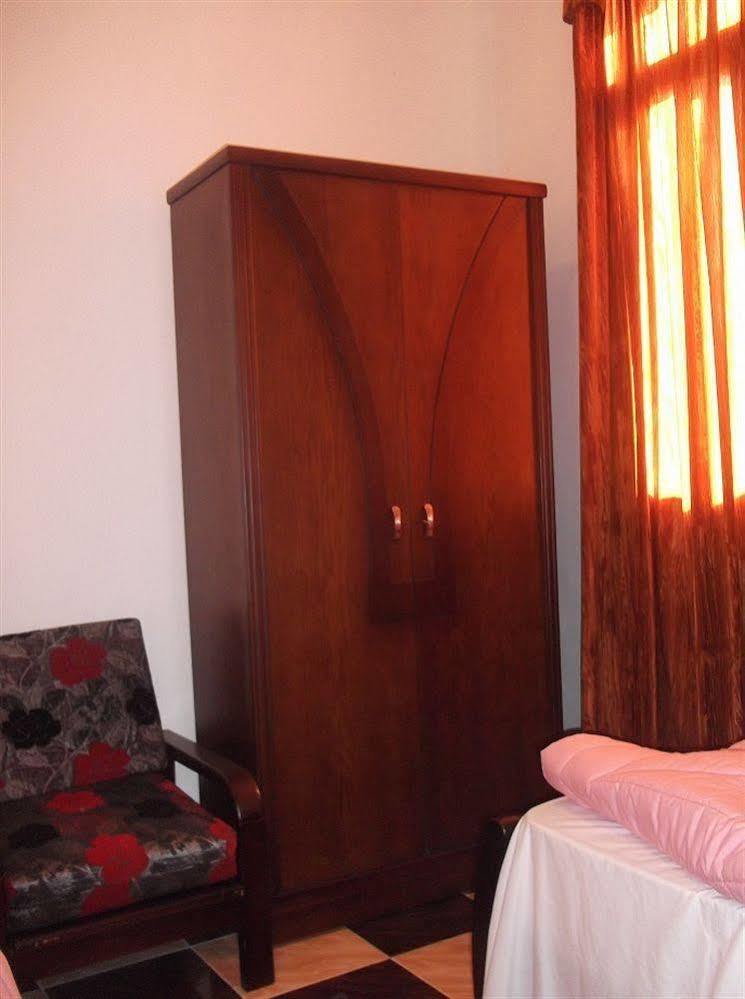 Family Palace Hostel Cairo Exterior photo
